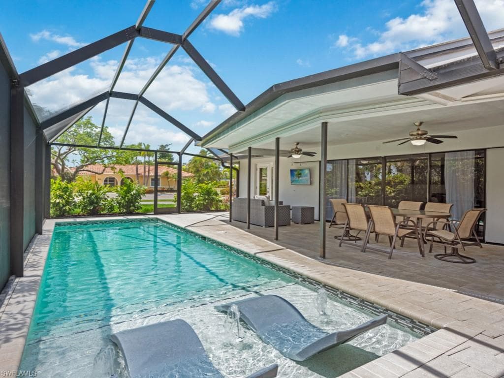 291 Flamingo Cir, Marco Island, FL 34145-3