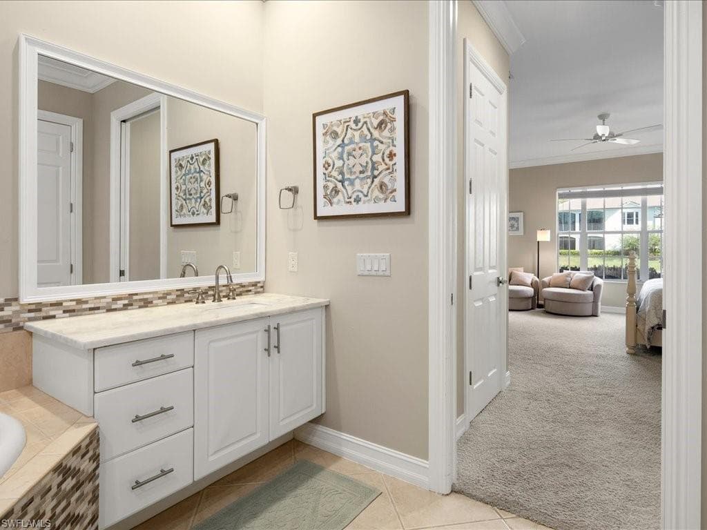 5025 Blauvelt Way 101, Naples, FL 34105-15