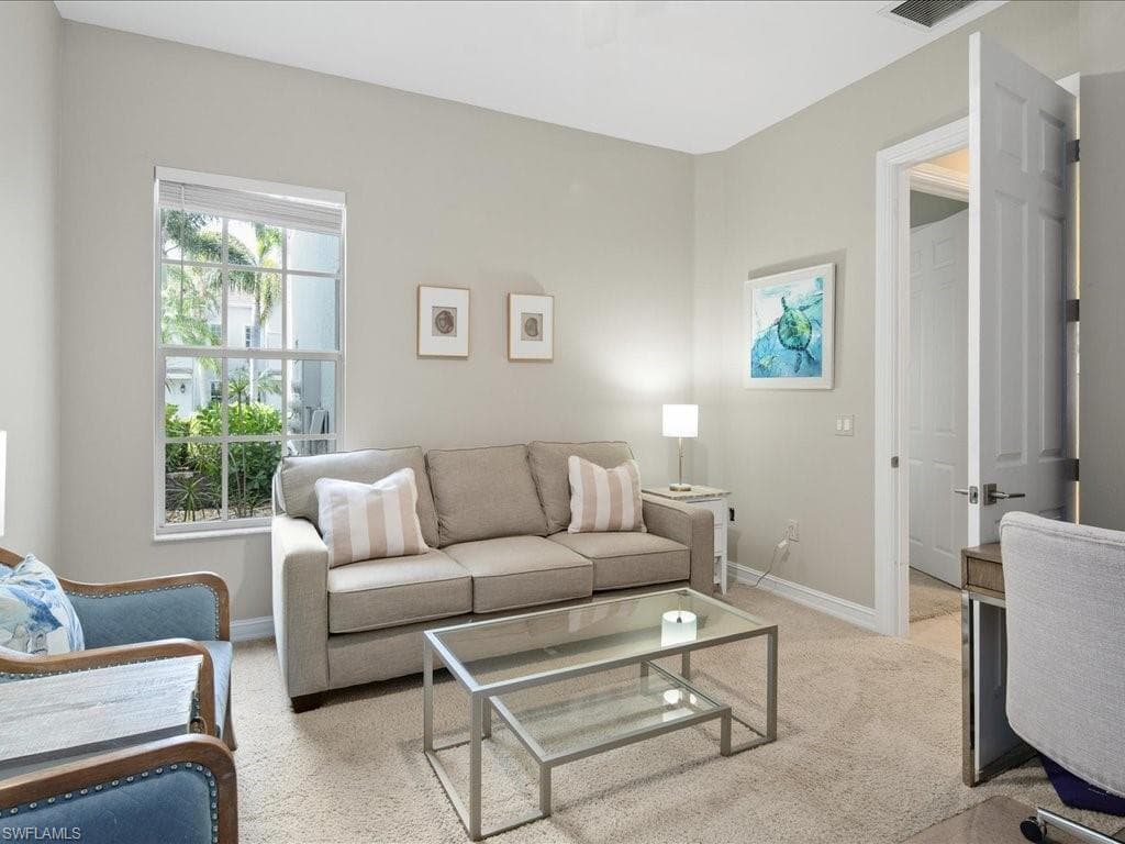 5025 Blauvelt Way 101, Naples, FL 34105-17