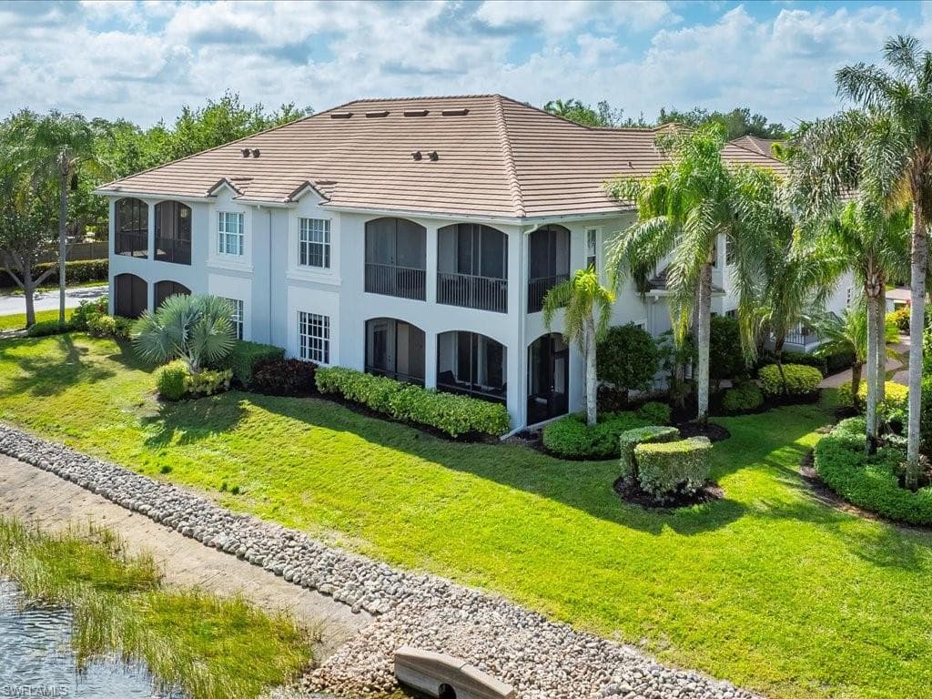 5025 Blauvelt Way 101, Naples, FL 34105-23