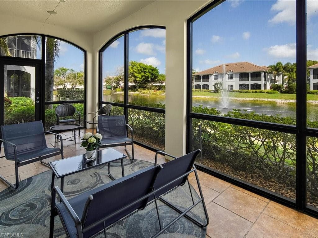 5025 Blauvelt Way 101, Naples, FL 34105-6