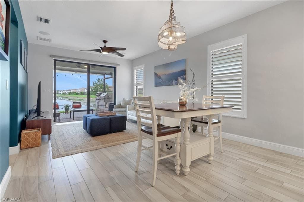8858 Madrid Cir, Naples, FL 34104-10