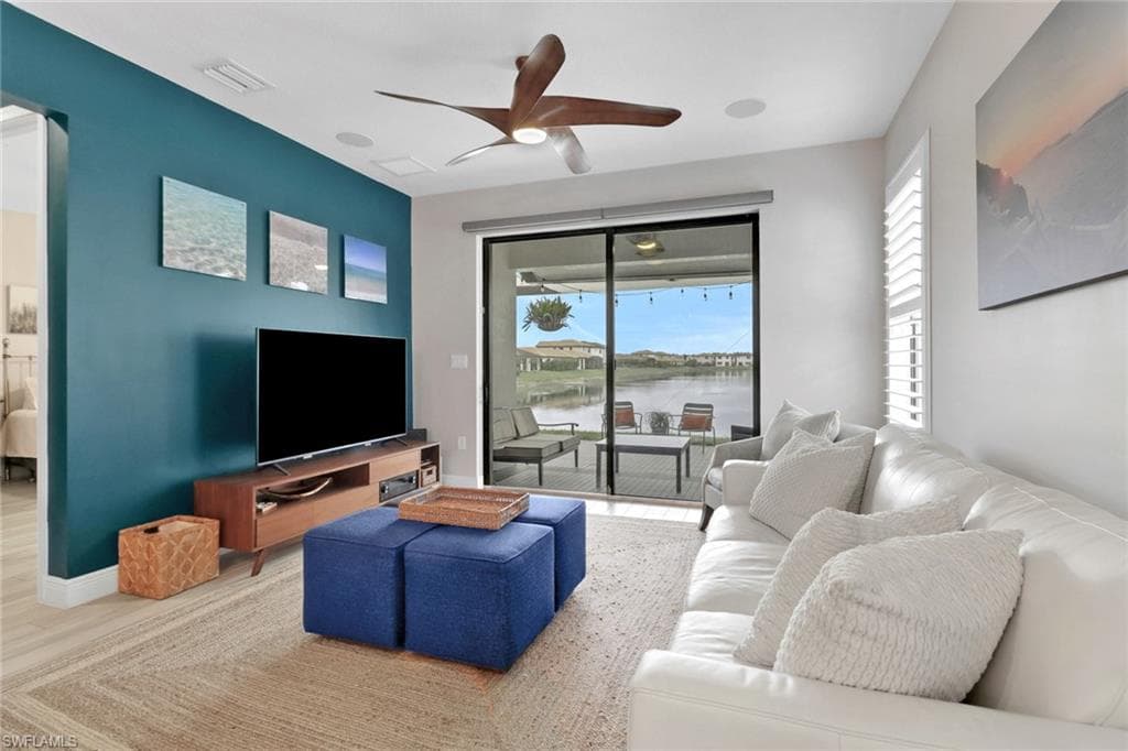 8858 Madrid Cir, Naples, FL 34104-12