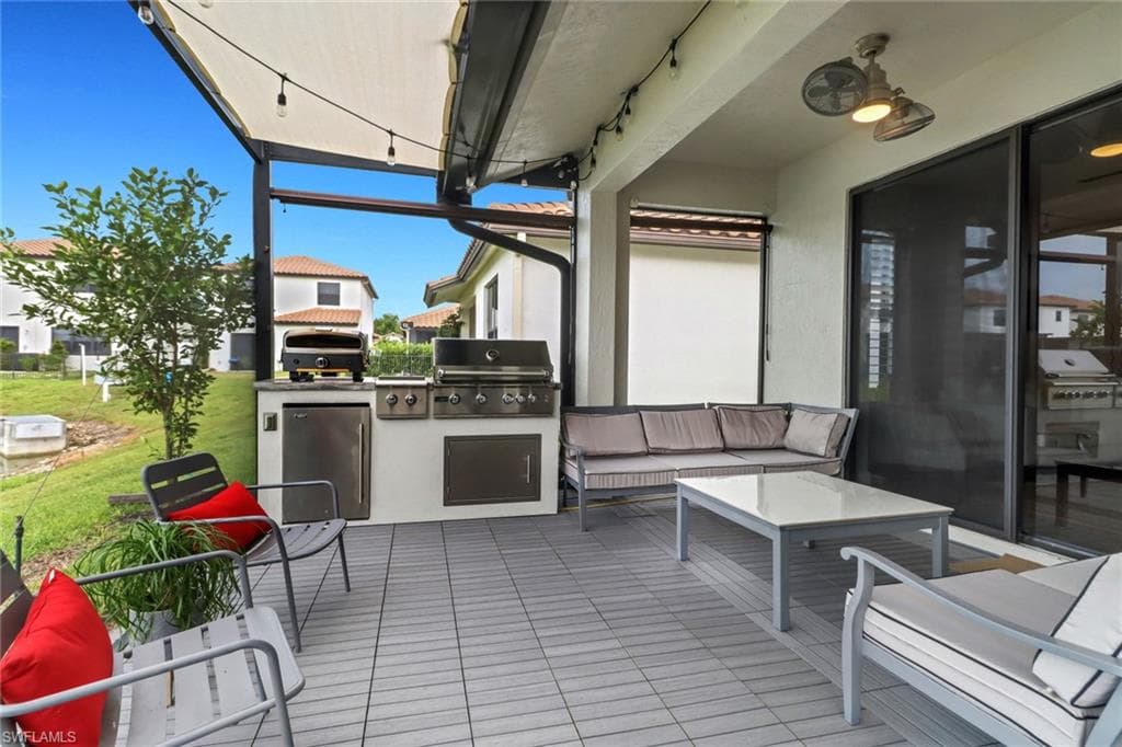 8858 Madrid Cir, Naples, FL 34104-24
