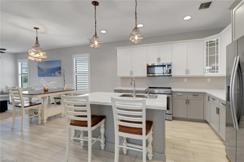 8858 Madrid Cir, Naples, FL 34104-7