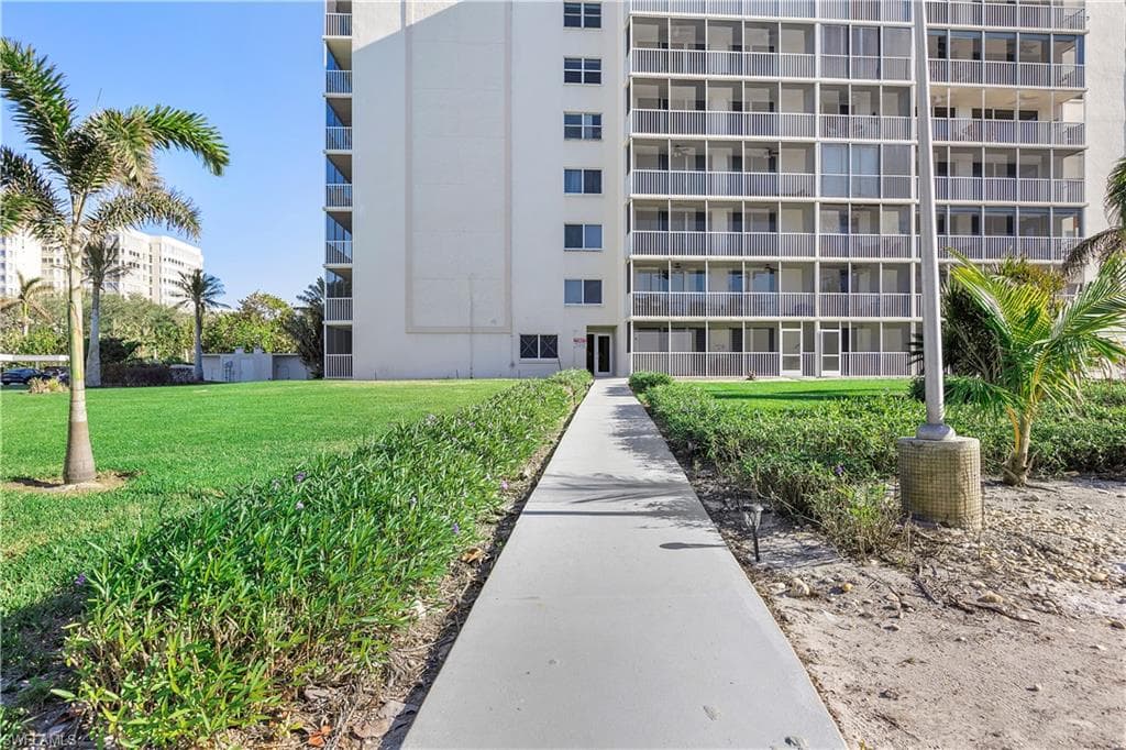 5 Bluebill Ave 701, Naples, FL 34108-7