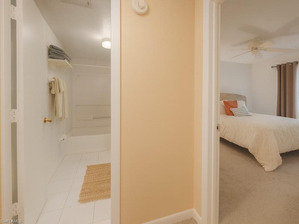 3400 Frosty Way 4704, Naples, FL 34112-17