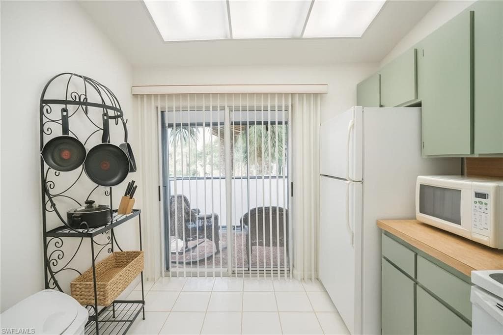 3400 Frosty Way 4704, Naples, FL 34112-6