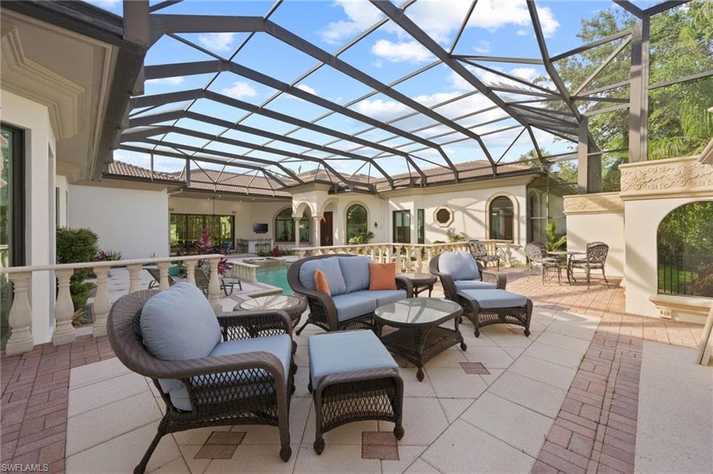 6489 Highcroft Dr, Naples, FL 34119-32