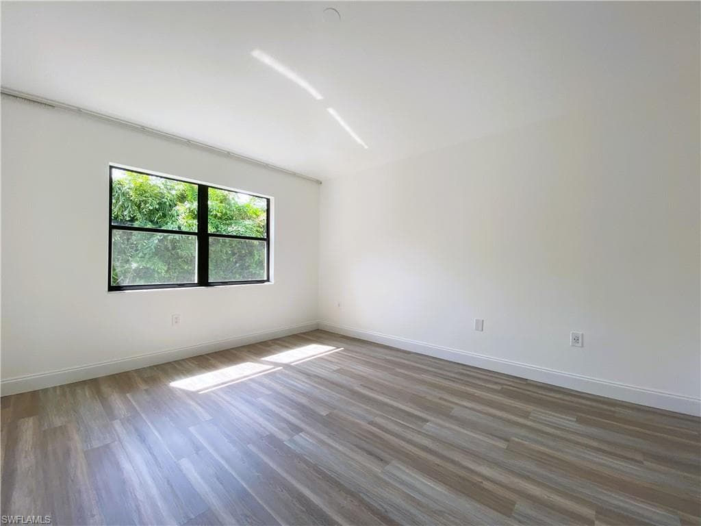 6645 Huntington Lakes Cir 204, Naples, FL 34119-13