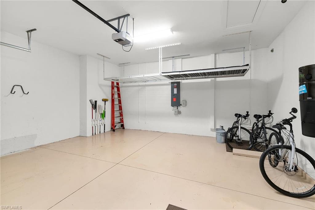 3193 Olympia Ln, Naples, FL 34114-26