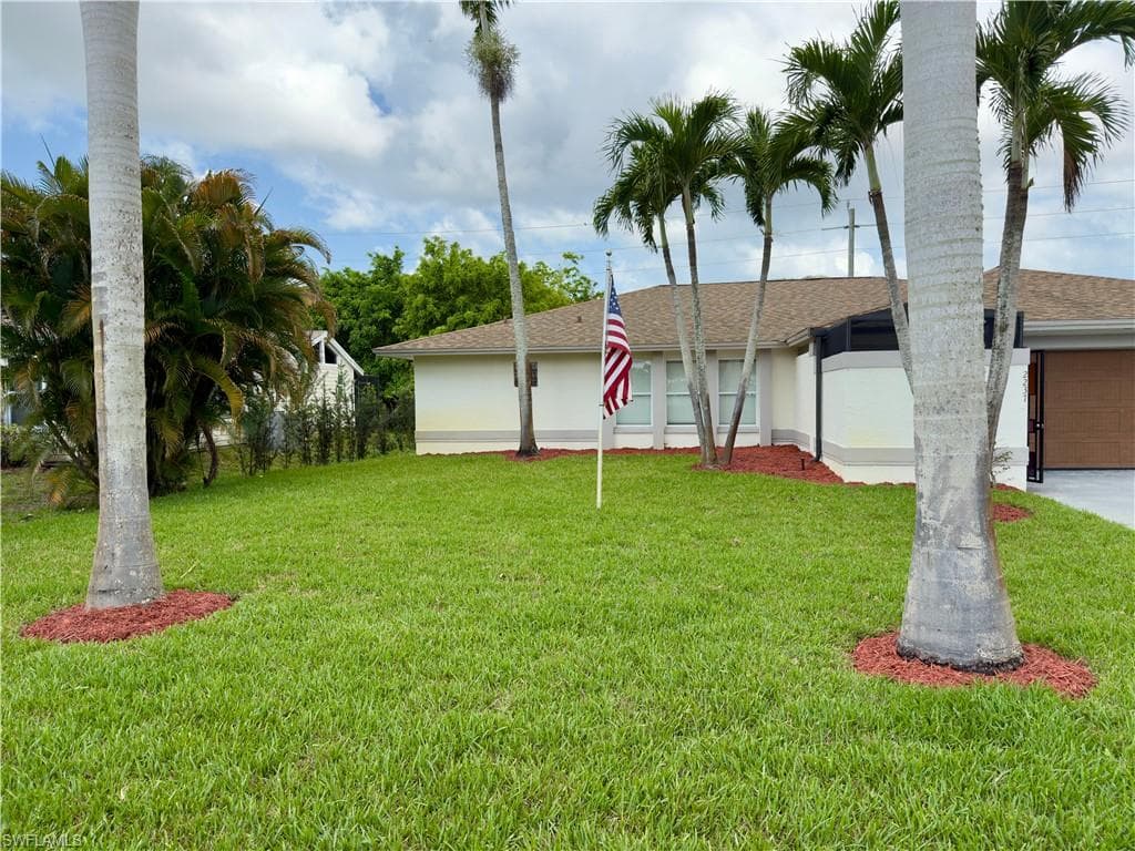 2237 Kings Lake Blvd, Naples, FL 34112-42