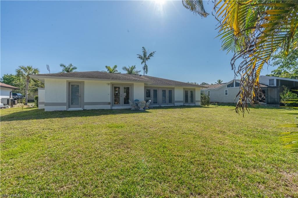 2237 Kings Lake Blvd, Naples, FL 34112-45