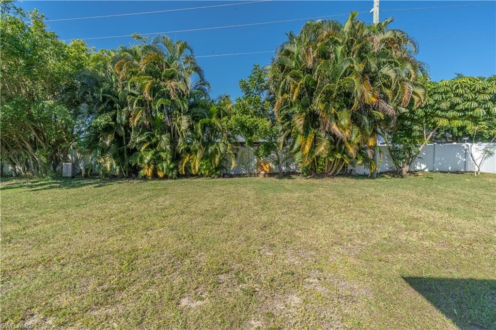 2237 Kings Lake Blvd, Naples, FL 34112-46