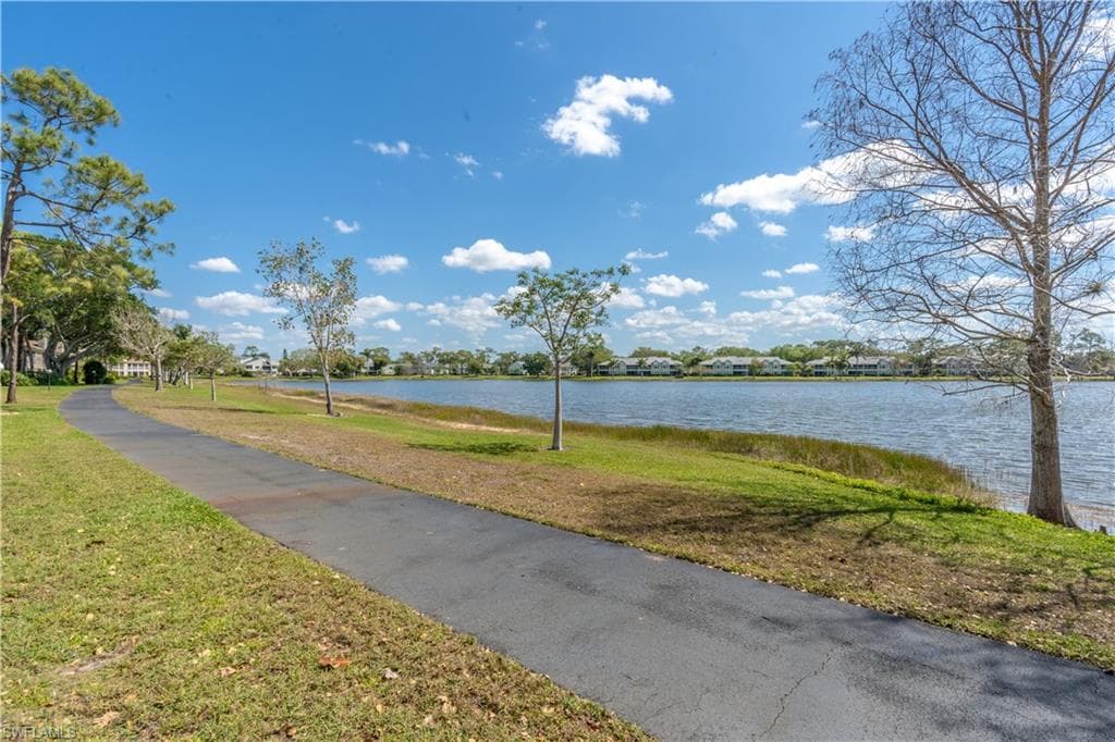 2237 Kings Lake Blvd, Naples, FL 34112-48