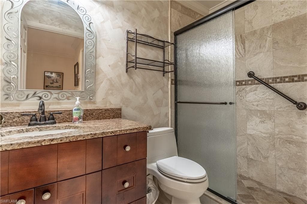 725 Saratoga Cir A103, Naples, FL 34104-18