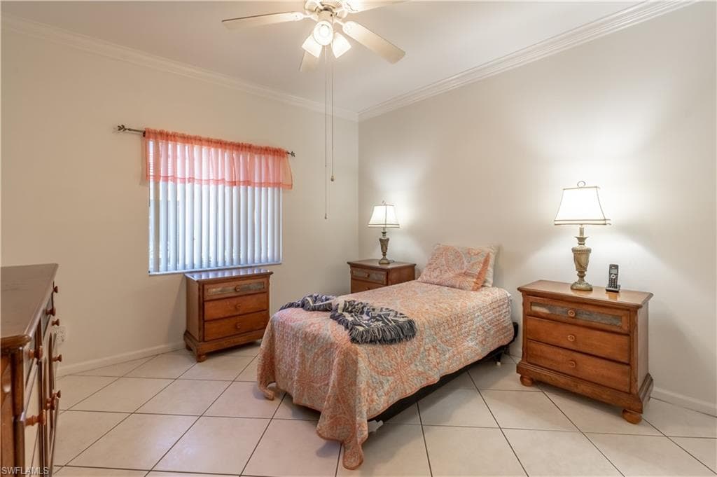 725 Saratoga Cir A103, Naples, FL 34104-19