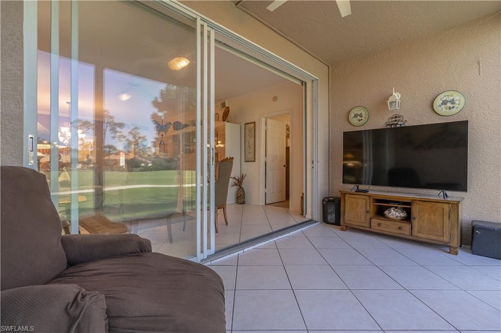 725 Saratoga Cir A103, Naples, FL 34104-21