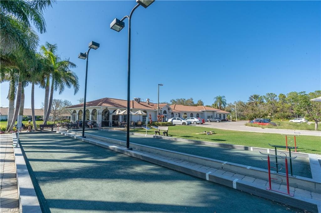 725 Saratoga Cir A103, Naples, FL 34104-32