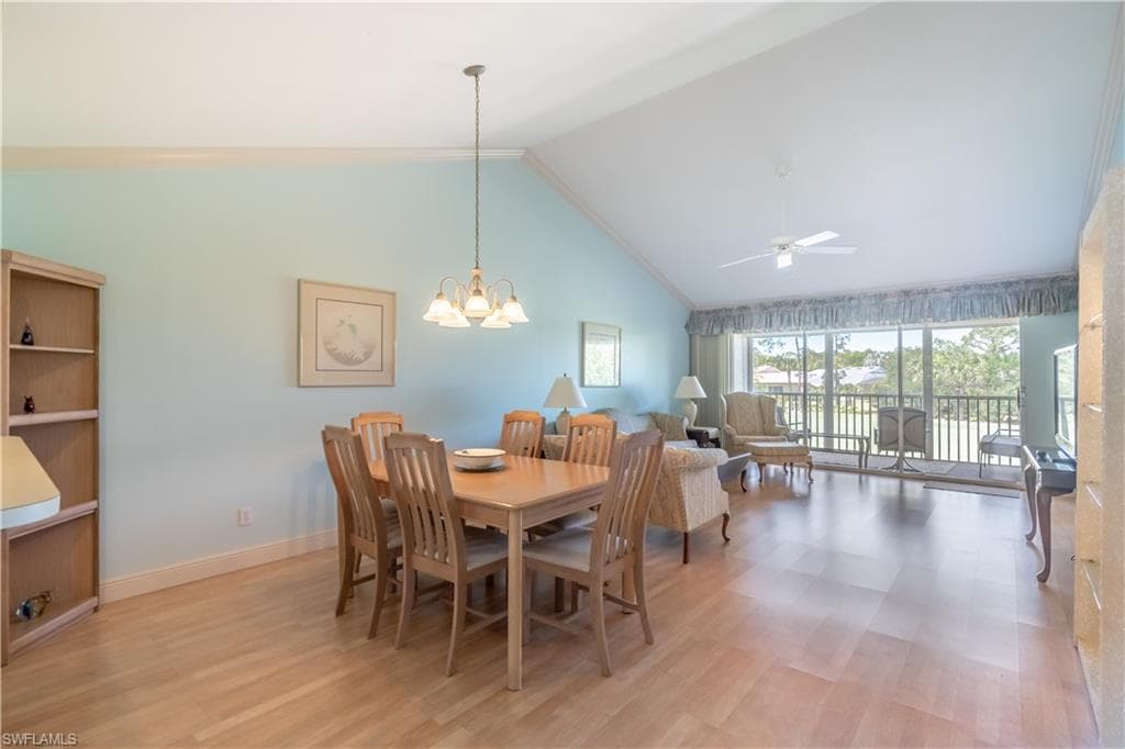 725 Saratoga Cir A204, Naples, FL 34104-1