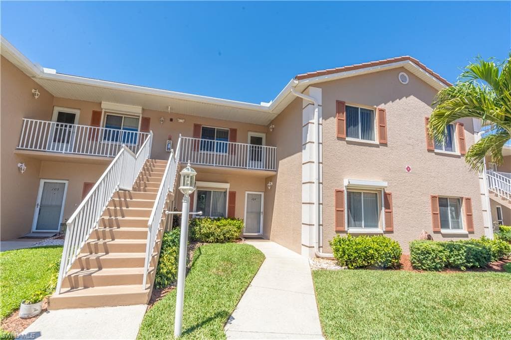 725 Saratoga Cir A204, Naples, FL 34104-29