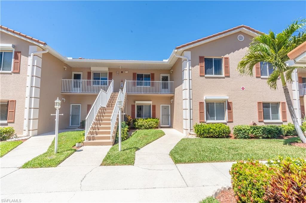 725 Saratoga Cir A204, Naples, FL 34104-30