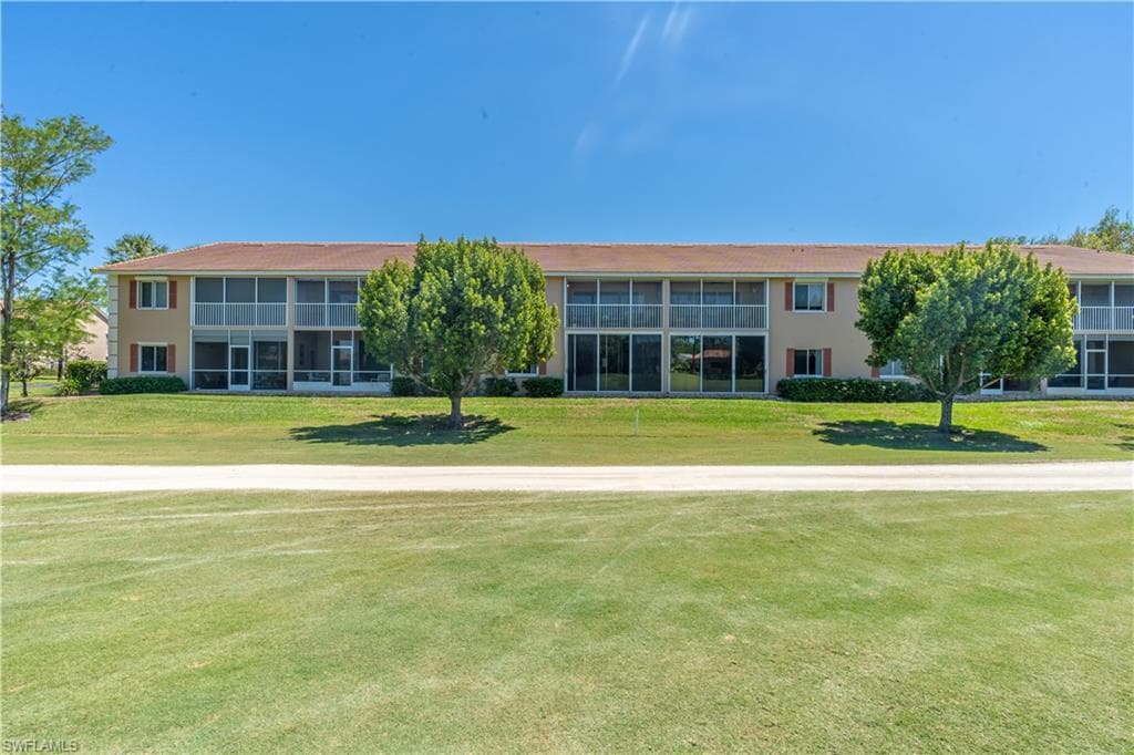 725 Saratoga Cir A204, Naples, FL 34104-37