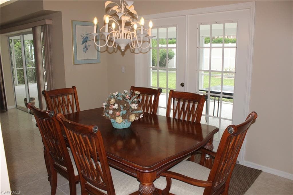 10987 Fieldfair Dr, Naples, FL 34119-9