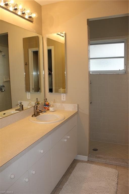 10987 Fieldfair Dr, Naples, FL 34119-19