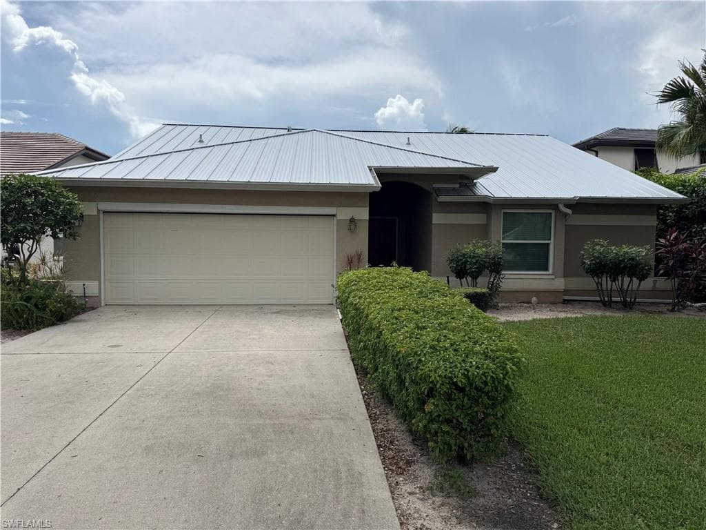 10987 Fieldfair Dr, Naples, FL 34119-2