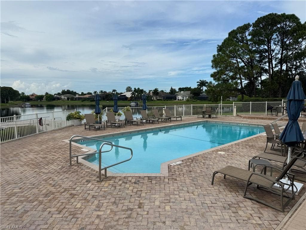 10987 Fieldfair Dr, Naples, FL 34119-37