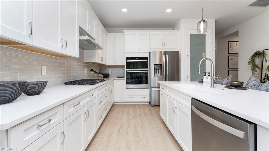 8857 Oceana Way, Naples, FL 34114-10