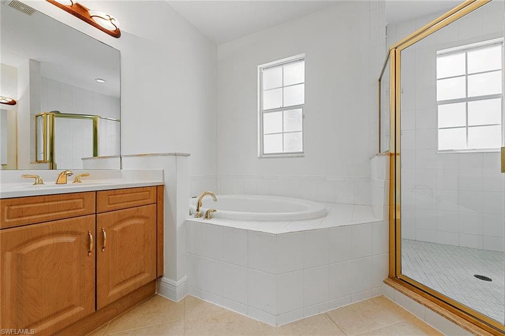 733 Regency Reserve Cir 5404, Naples, FL 34119-4