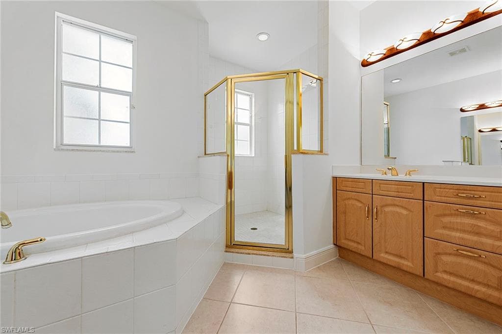 733 Regency Reserve Cir 5404, Naples, FL 34119-5