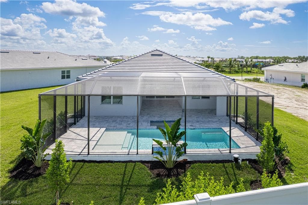 9033 Wisteria Way, Naples, FL 34114-3