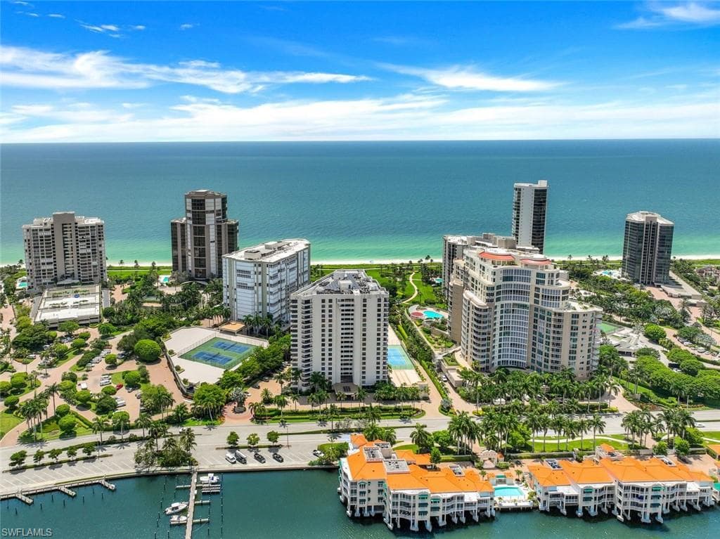 4451 Gulf Shore Blvd N 1605, Naples, FL 34103-2