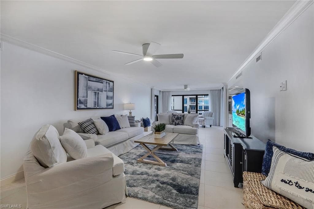 4451 Gulf Shore Blvd N 1605, Naples, FL 34103-6