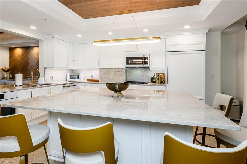 350 Collier Blvd 206, Marco Island, FL 34145-11