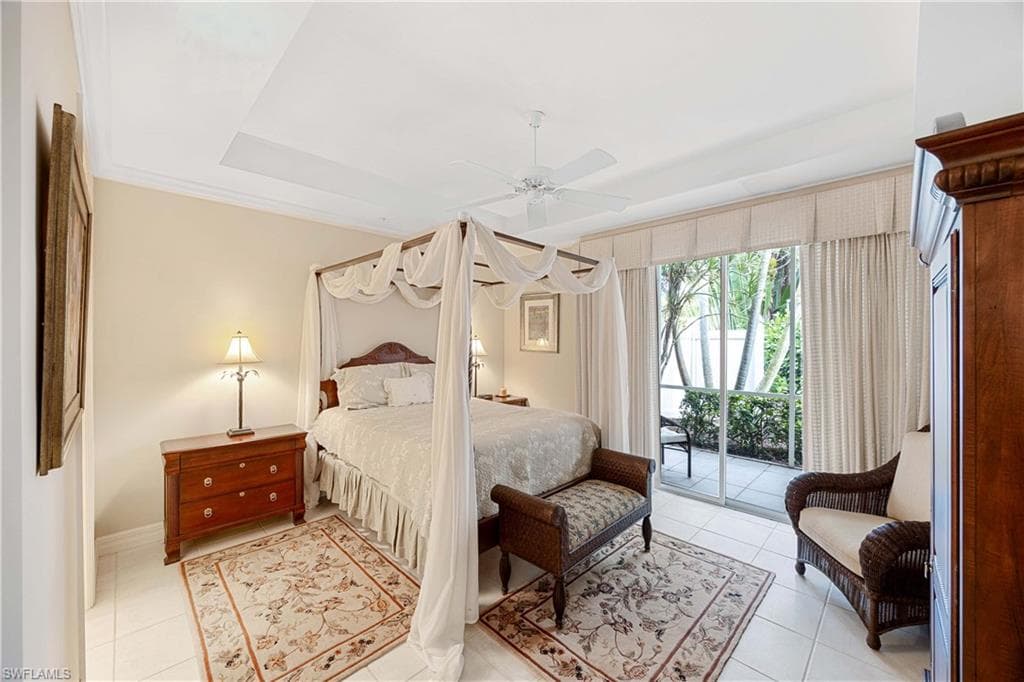 995 6th St S B1, Naples, FL 34102-14