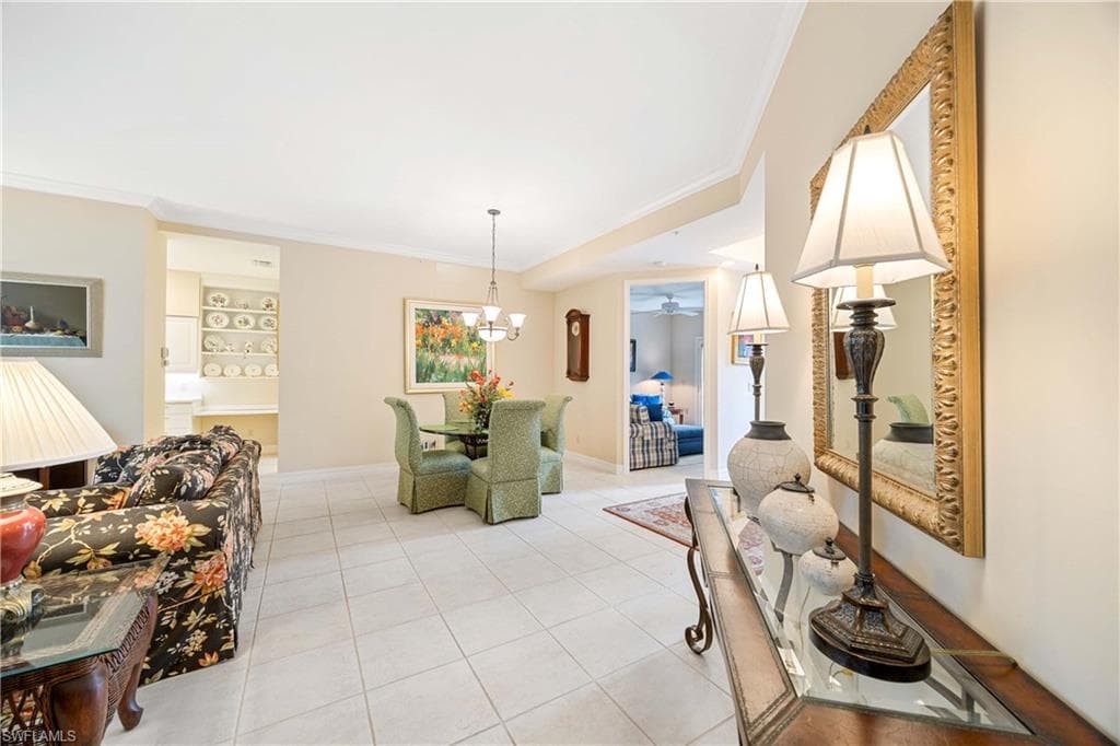 995 6th St S B1, Naples, FL 34102-17