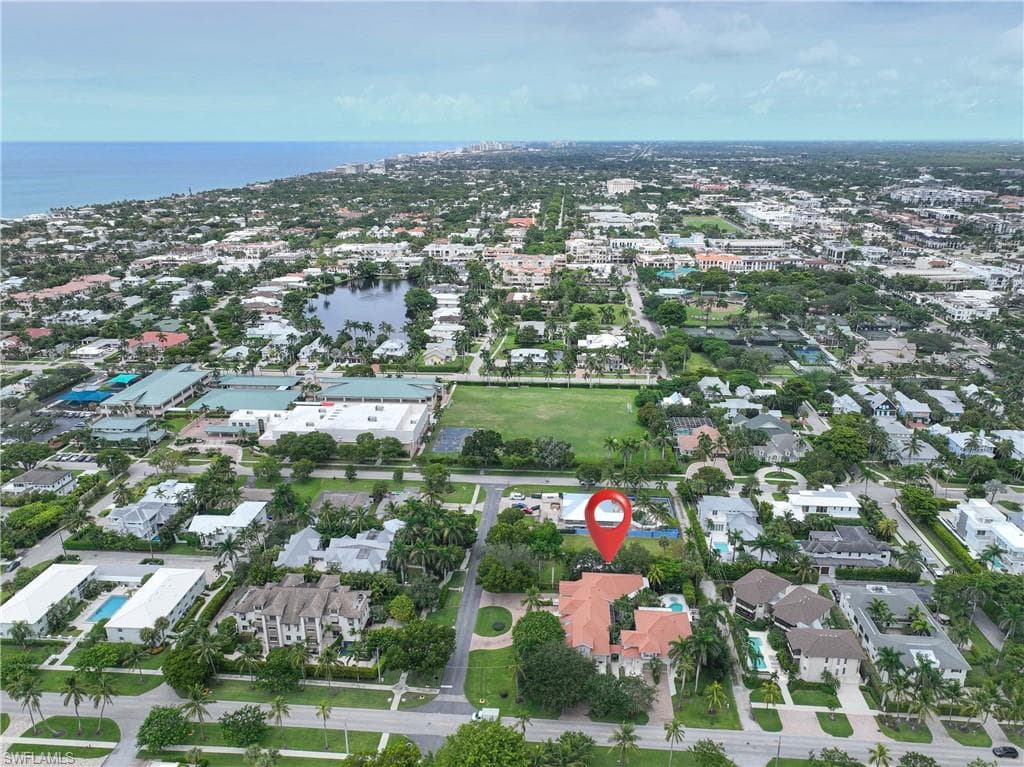 995 6th St S B1, Naples, FL 34102-32