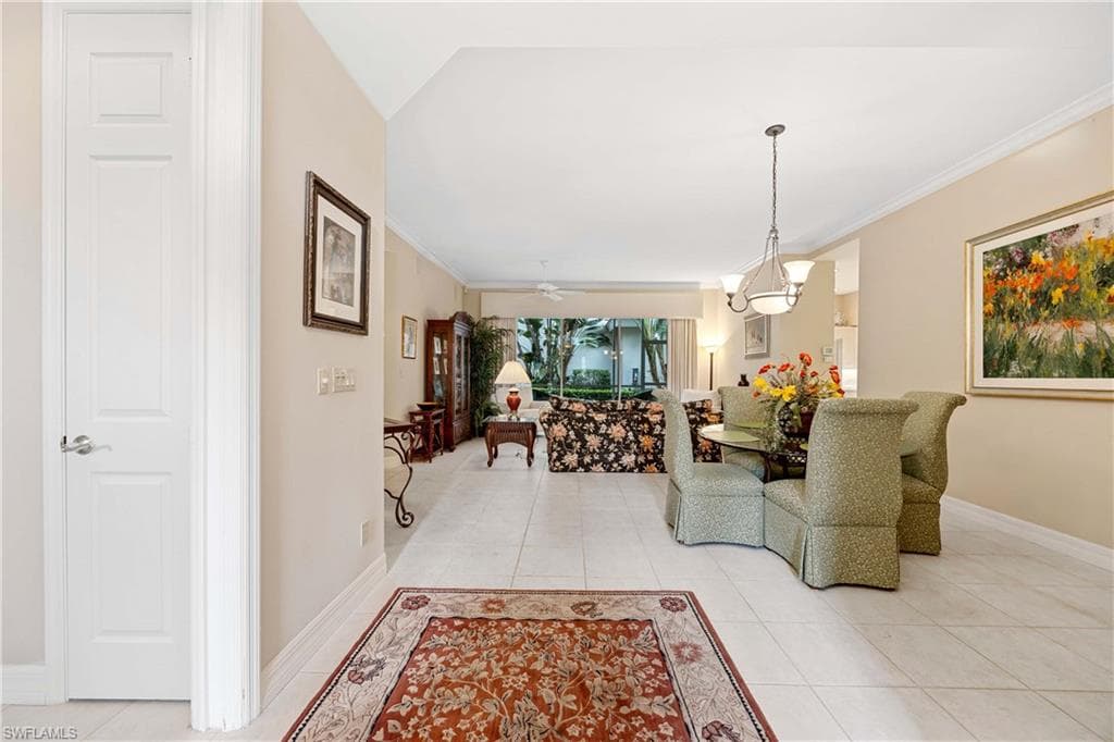 995 6th St S B1, Naples, FL 34102-4