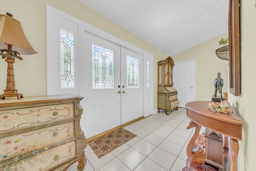 4736 25th Ave SW, Naples, FL 34116-3