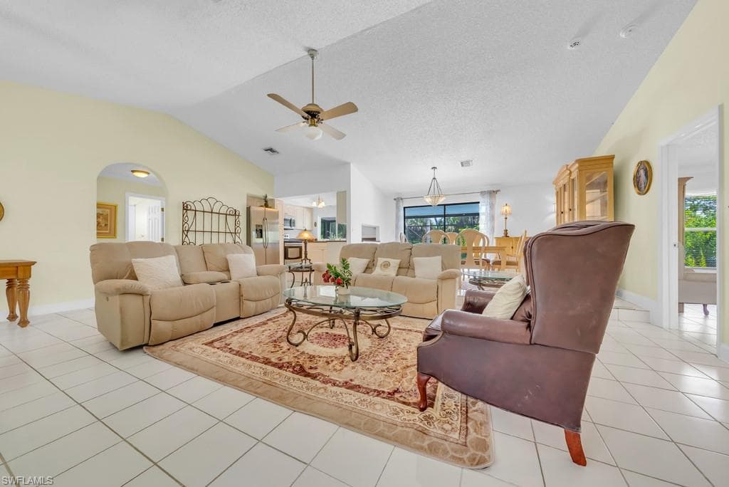 4736 25th Ave SW, Naples, FL 34116-4