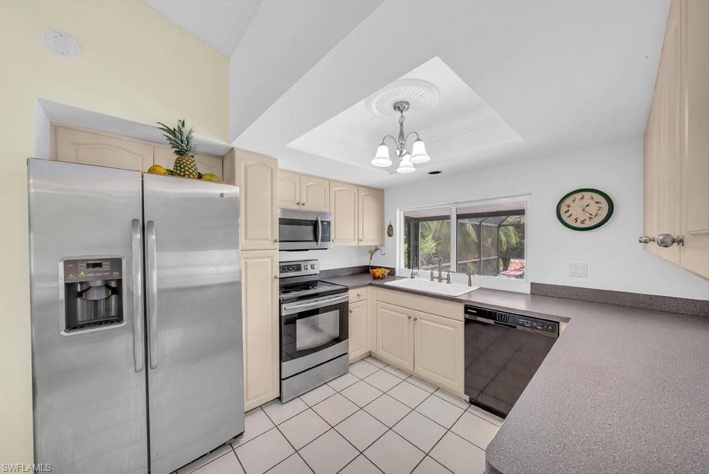 4736 25th Ave SW, Naples, FL 34116-7