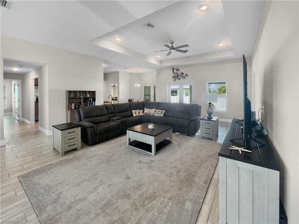 2729 5th Ter, Cape Coral, FL 33993-10