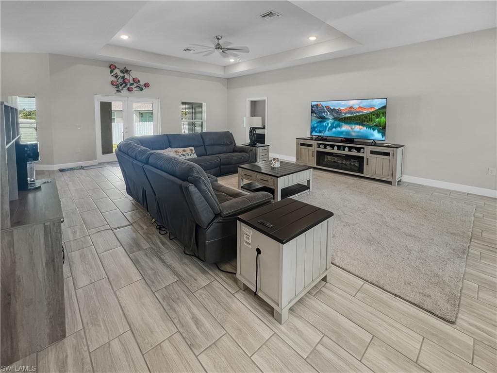 2729 5th Ter, Cape Coral, FL 33993-11