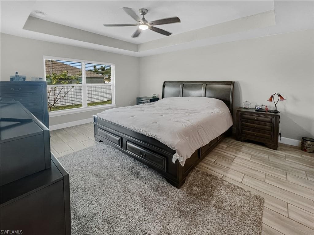 2729 5th Ter, Cape Coral, FL 33993-16
