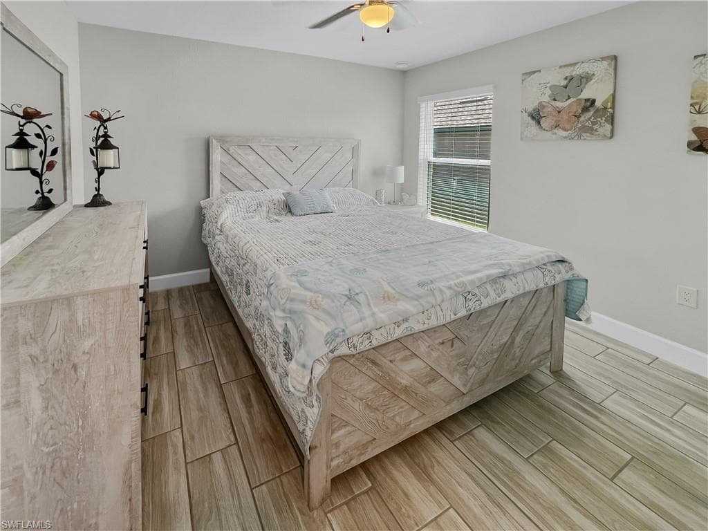 2729 5th Ter, Cape Coral, FL 33993-22