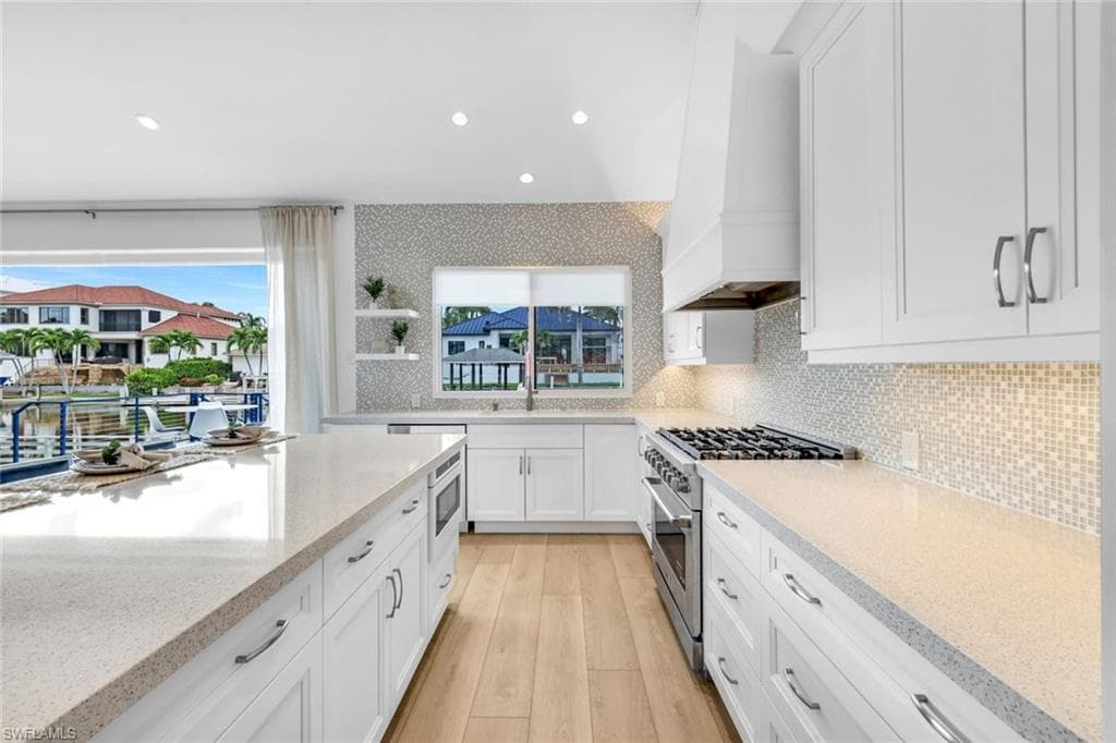 151 Bayview Ave, Naples, FL 34108-13